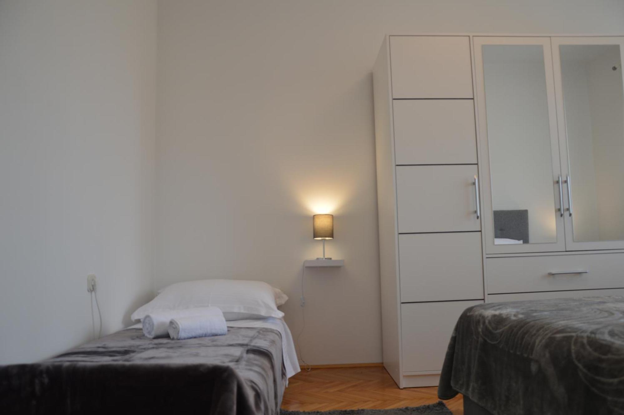 Apartment Lb Punta Bajlo *